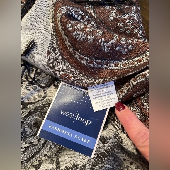 NWT West Loop Paisley Pasmina | OS | gray, black and brown - Picture 2 of 4